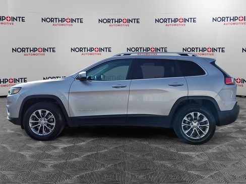 Used 2019 Jeep Cherokee Latitude Plus w/ Cold Weather Group image 3