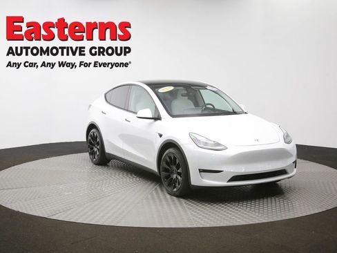 Used 2022 Tesla Model Y Long Range image 51