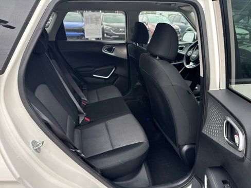 Certified 2023 Kia Soul LX w/ LX Technology Package image 14