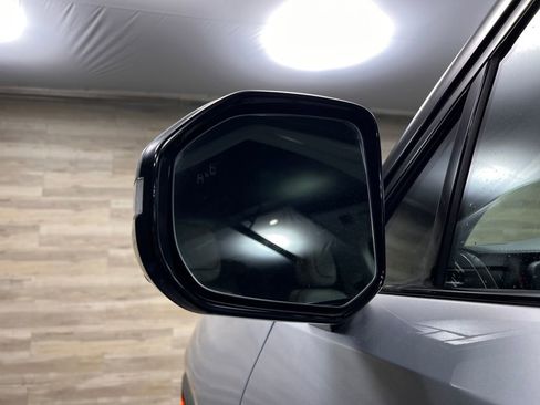 Used 2024 Rivian R1T Adventure AWD/4WD image 25