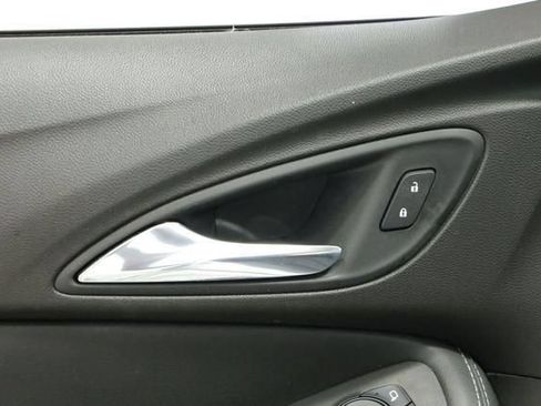 Used 2021 Buick Encore GX Select w/ Sport Touring Package FWD image 28
