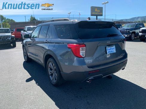 Used 2021 Ford Explorer XLT w/ Equipment Group 202A AWD/4WD image 5