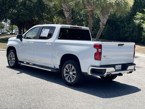 Used 2022 Chevrolet Silverado 1500 LT w/ Z71 Off-Road Package AWD/4WD image 7