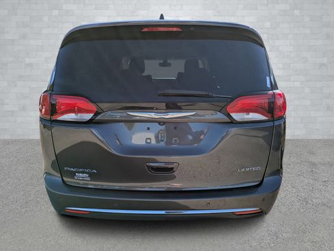 Used 2018 Chrysler Pacifica Limited w/ Advanced Safetytec Group image 6