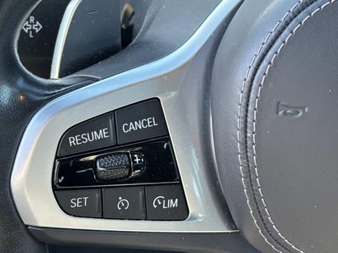 Used 2022 BMW X6 xDrive40i w/ M Sport Package image 22