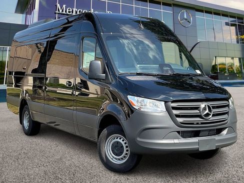 New 2025 Mercedes-Benz Sprinter 3500 image 1