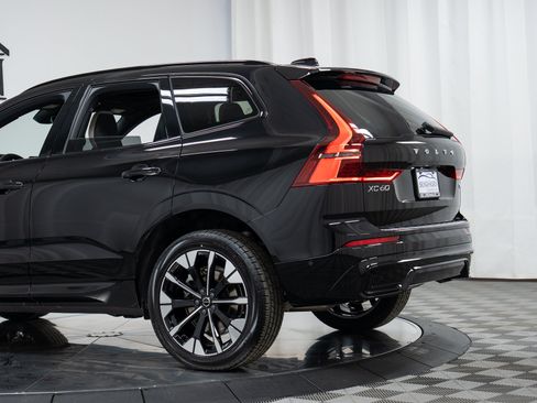 New 2026 Volvo XC60 T8 Plus w/ Protection Package Premier AWD/4WD image 29