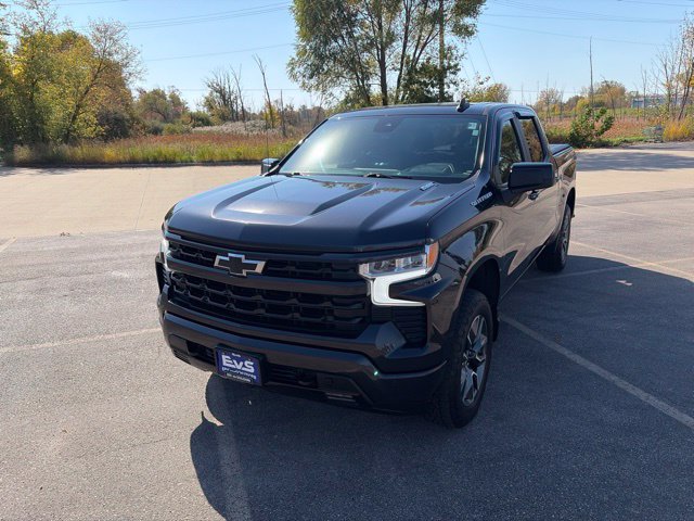 Used 2022 Chevrolet Silverado 1500 RST w/ Protection Package AWD/4WD image 2