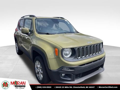 Used 2015 Jeep Renegade Latitude AWD/4WD image 3