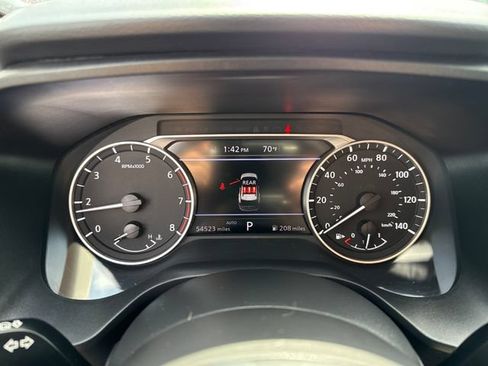 Used 2024 Nissan Rogue S AWD/4WD image 18