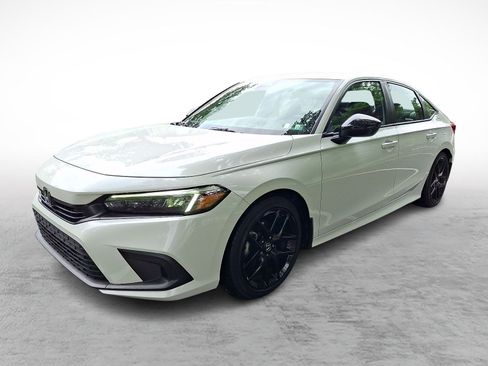 Used 2023 Honda Civic Sport image 3
