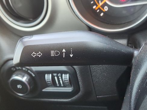 Used 2018 Jeep Wrangler Unlimited Sport S AWD/4WD image 18