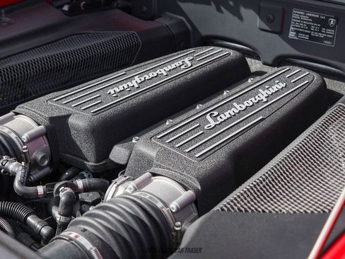 Used 2014 Lamborghini Gallardo LP 560-4 image 18