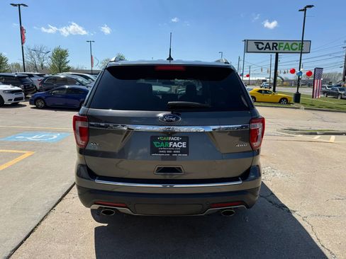 Used 2018 Ford Explorer XLT w/ Equipment Group 202A AWD/4WD image 10
