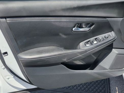 Used 2023 Nissan Sentra SV w/ All-Weather Package FWD image 14