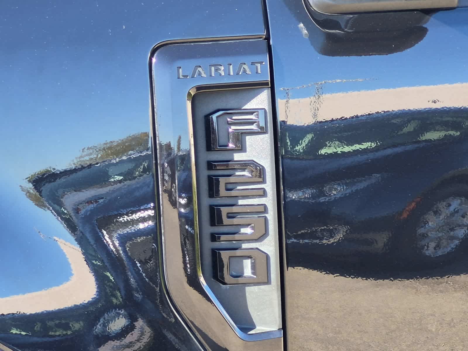 Used 2020 Ford F250 Lariat AWD/4WD image 13