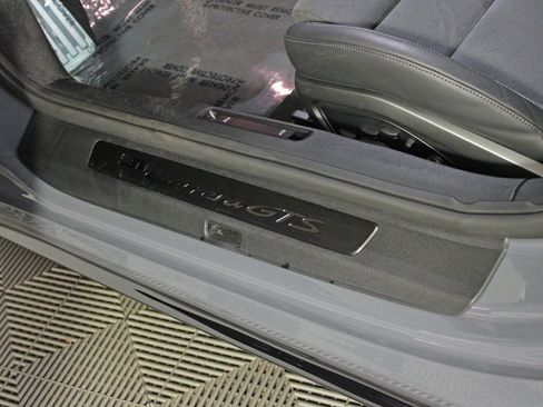 Used 2025 Porsche 911 Carrera GTS image 19