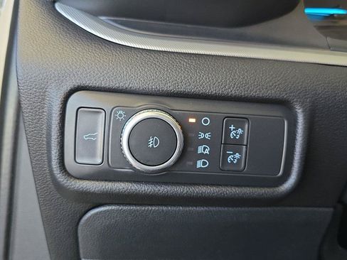 Used 2021 Ford Explorer XLT w/ Equipment Group 202A AWD/4WD image 28