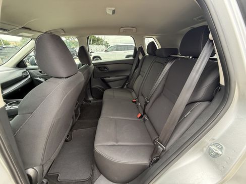 Used 2024 Nissan Rogue S AWD/4WD image 27