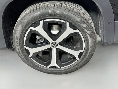 New 2026 Volkswagen Tiguan SE AWD/4WD image 7