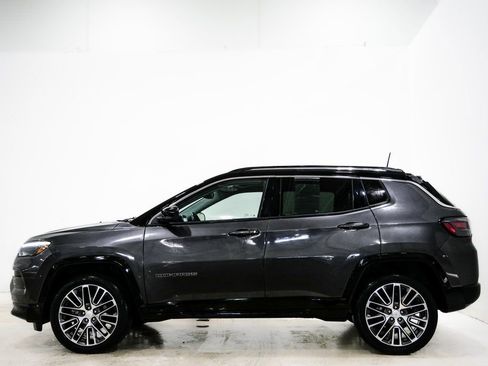 Used 2022 Jeep Compass Limited w/ Elite Group image 6