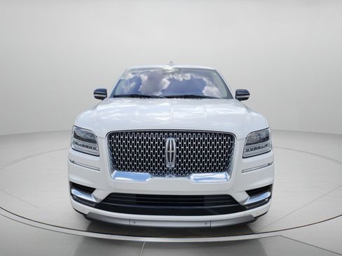 Used 2019 Lincoln Navigator L Reserve AWD/4WD image 2