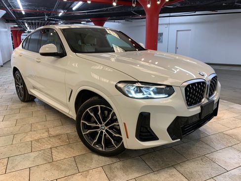 Used 2023 BMW X4 xDrive30i w/ M Sport Package image 2