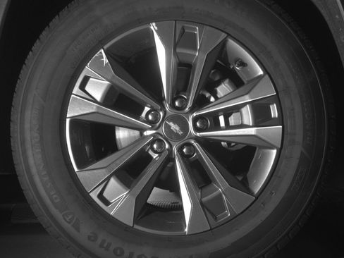 Used 2025 Chevrolet Equinox LT image 13