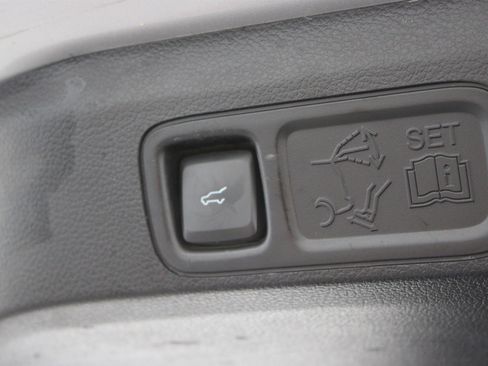 Used 2018 Ford Expedition Max Platinum AWD/4WD image 31