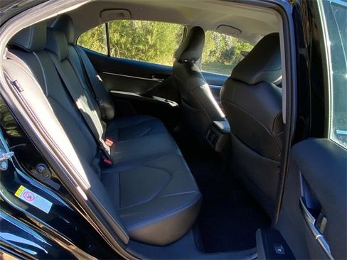 Used 2019 Toyota Camry XSE image 33