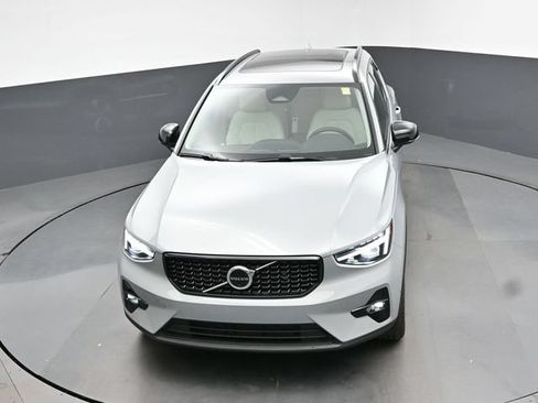 New 2026 Volvo XC40 B5 Plus w/ Protection Package Premier AWD/4WD image 45