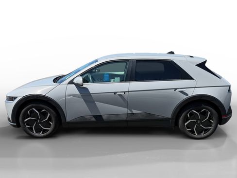 Certified 2024 Hyundai Ioniq 5 SE RWD image 2