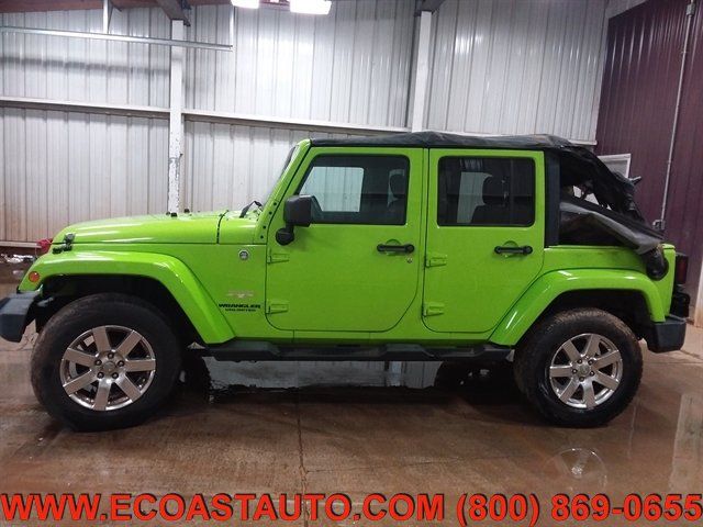 Used 2013 Jeep Wrangler Unlimited Sahara w/ Connectivity Group AWD/4WD image 6