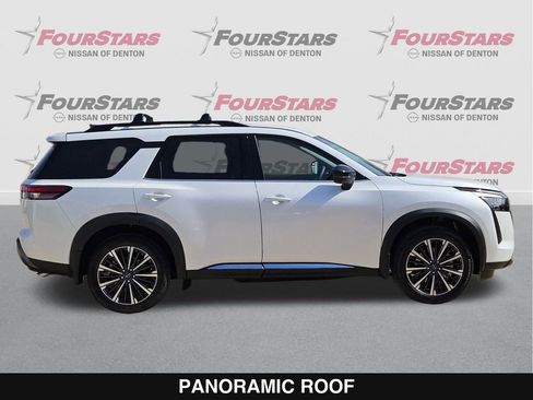 New 2026 Nissan Pathfinder Platinum image 3
