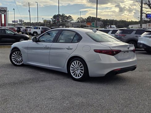 Used 2023 Alfa Romeo Giulia Sprint image 5