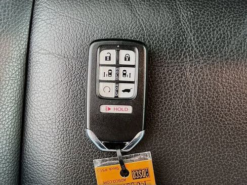 Used 2024 Honda Odyssey EX-L image 31