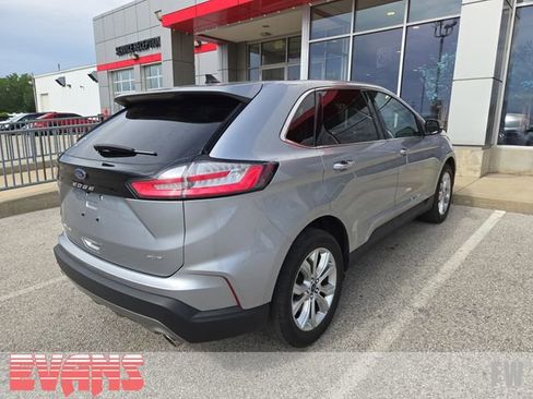 Used 2022 Ford Edge Titanium w/ Equipment Group 301A AWD/4WD image 3