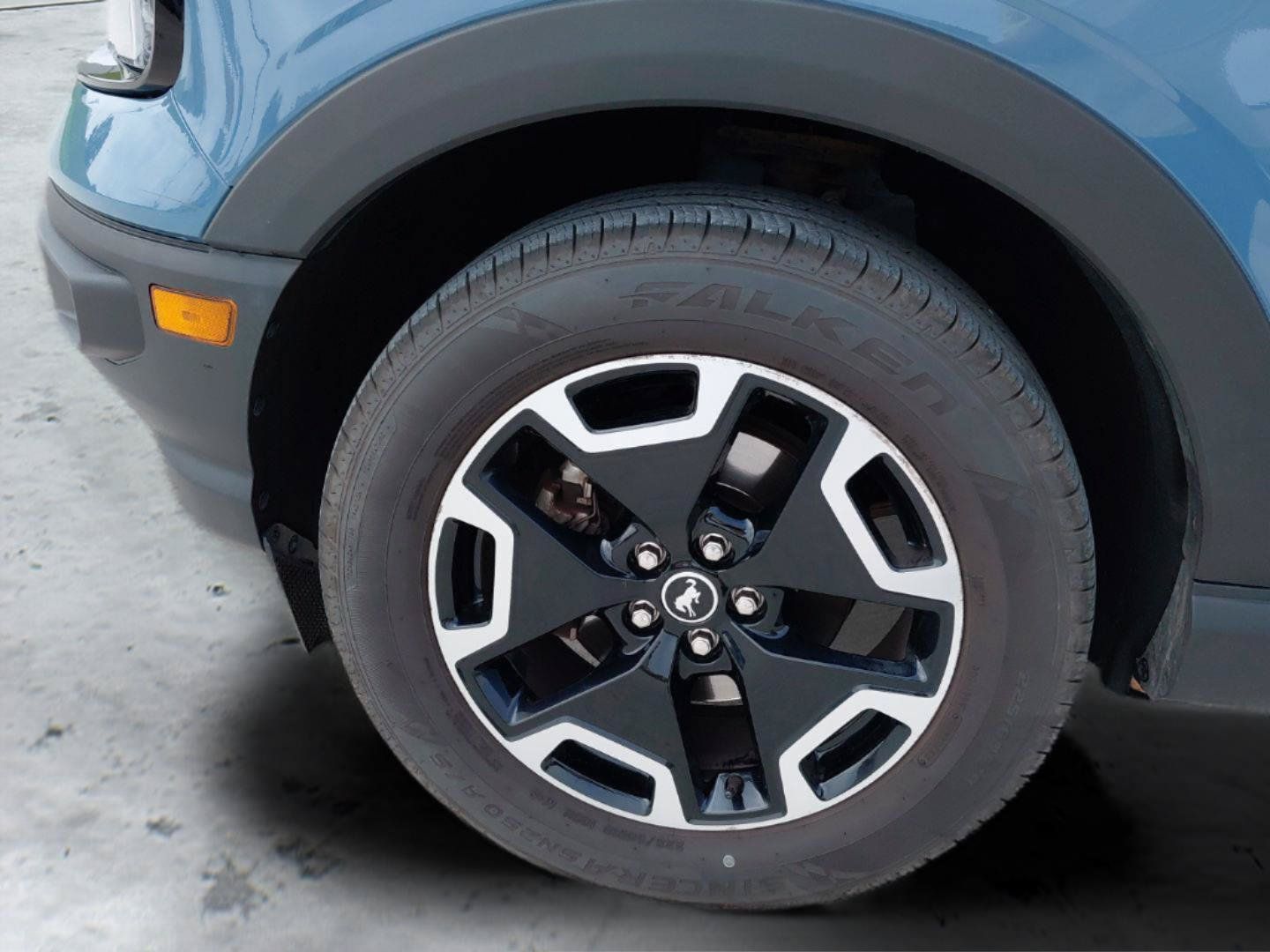 Used 2022 Ford Bronco Sport Outer Banks w/ Tech Package AWD/4WD image 14