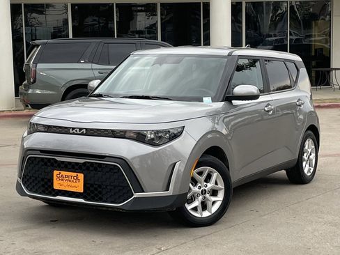 Used 2024 Kia Soul LX w/ Option Group 015 image 9