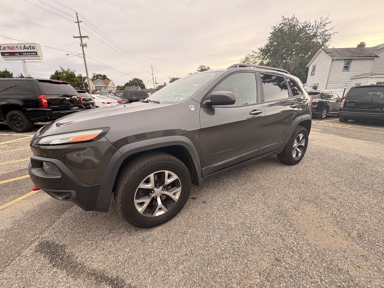 Used 2014 Jeep Cherokee Trailhawk w/ Cold Weather Group AWD/4WD image 12