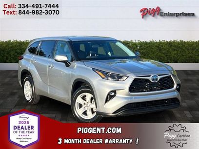 Used 2023 Toyota Highlander LE