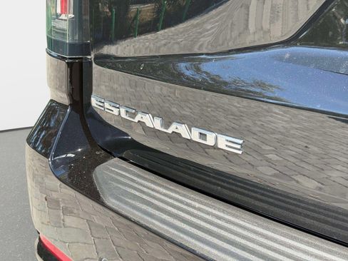 Used 2026 Cadillac Escalade Platinum Sport AWD/4WD image 22