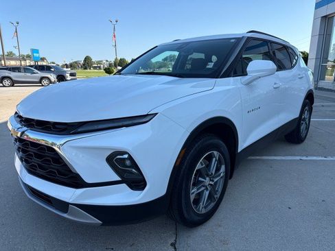 Used 2023 Chevrolet Blazer LT w/ Convenience Package FWD image 7