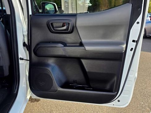 Used 2023 Toyota Tacoma SR AWD/4WD image 46