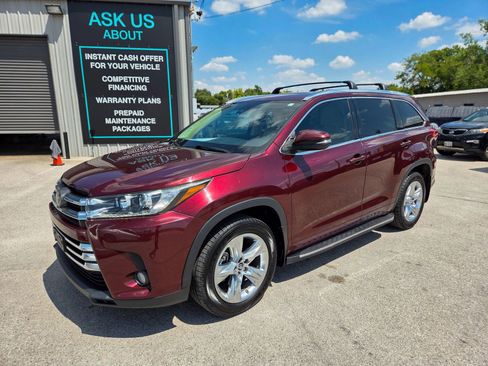 Used 2017 Toyota Highlander Limited Platinum image 1