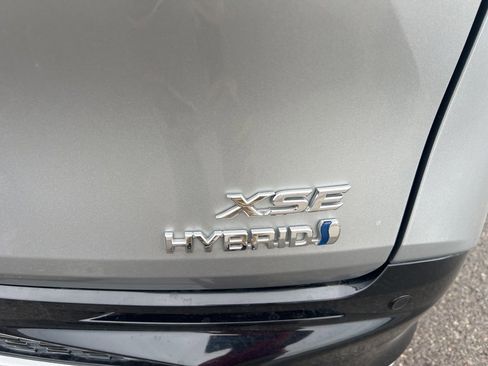 Used 2021 Toyota Sienna XSE image 4