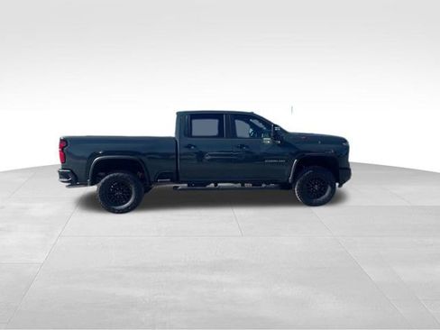 New 2026 Chevrolet Silverado 2500 ZR2 image 8