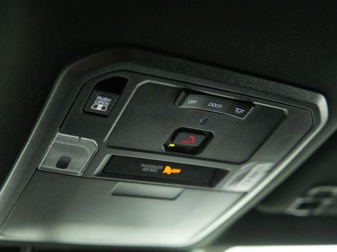 Used 2025 Toyota Tundra SR AWD/4WD image 45