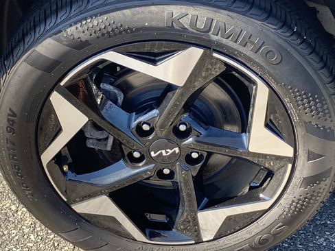 Used 2024 Kia Seltos EX AWD/4WD image 26