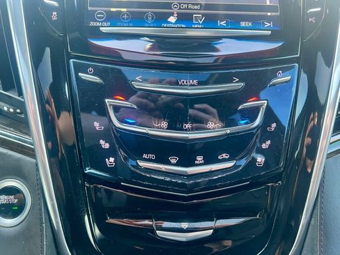 Used 2017 Cadillac Escalade ESV Platinum image 35
